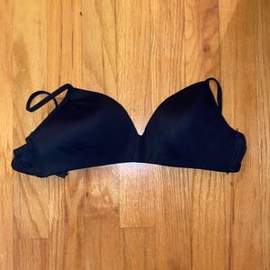 Non-wire black bra